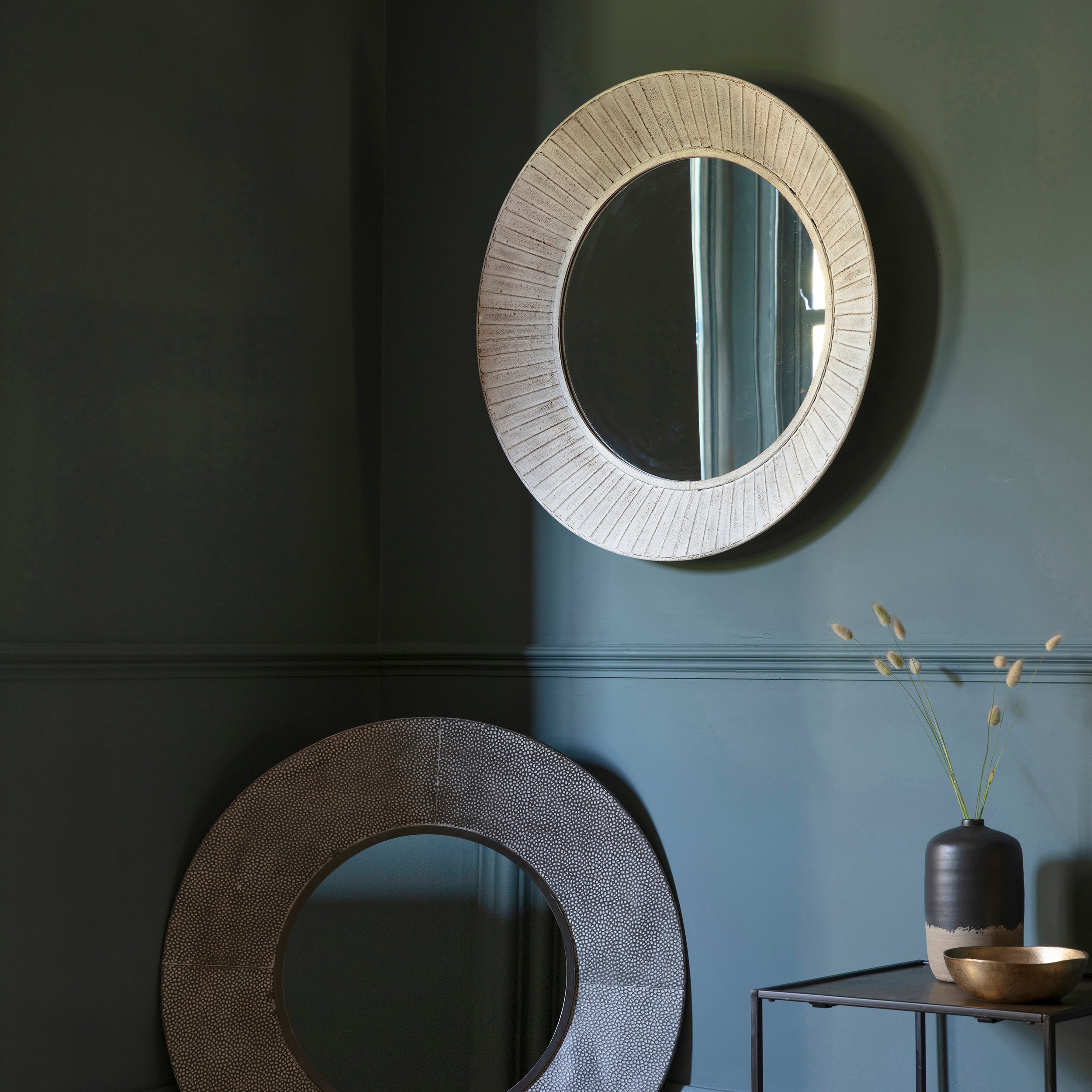 Amos Distressed cream wooden round mirror