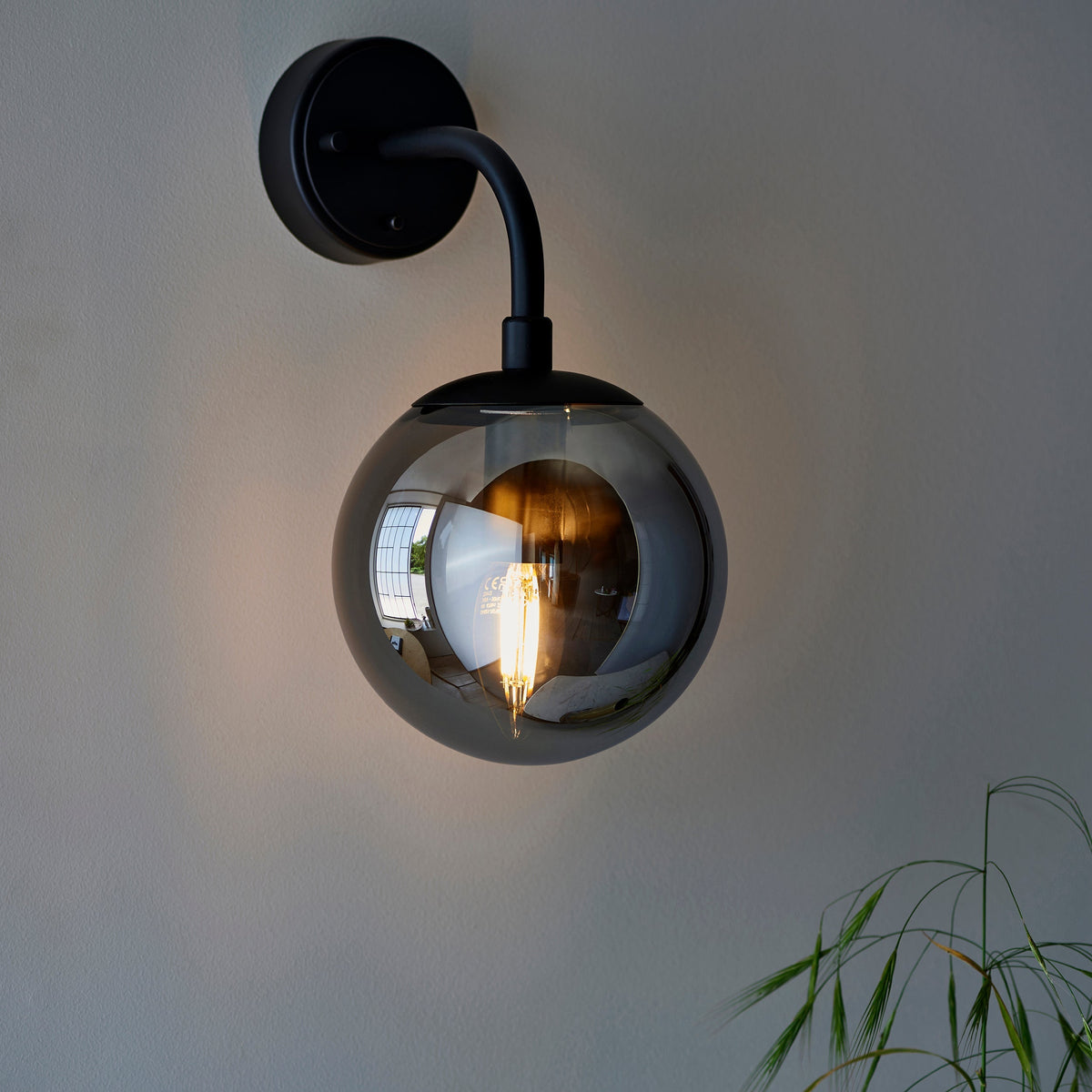 Amos Penthouse Wall Light Black